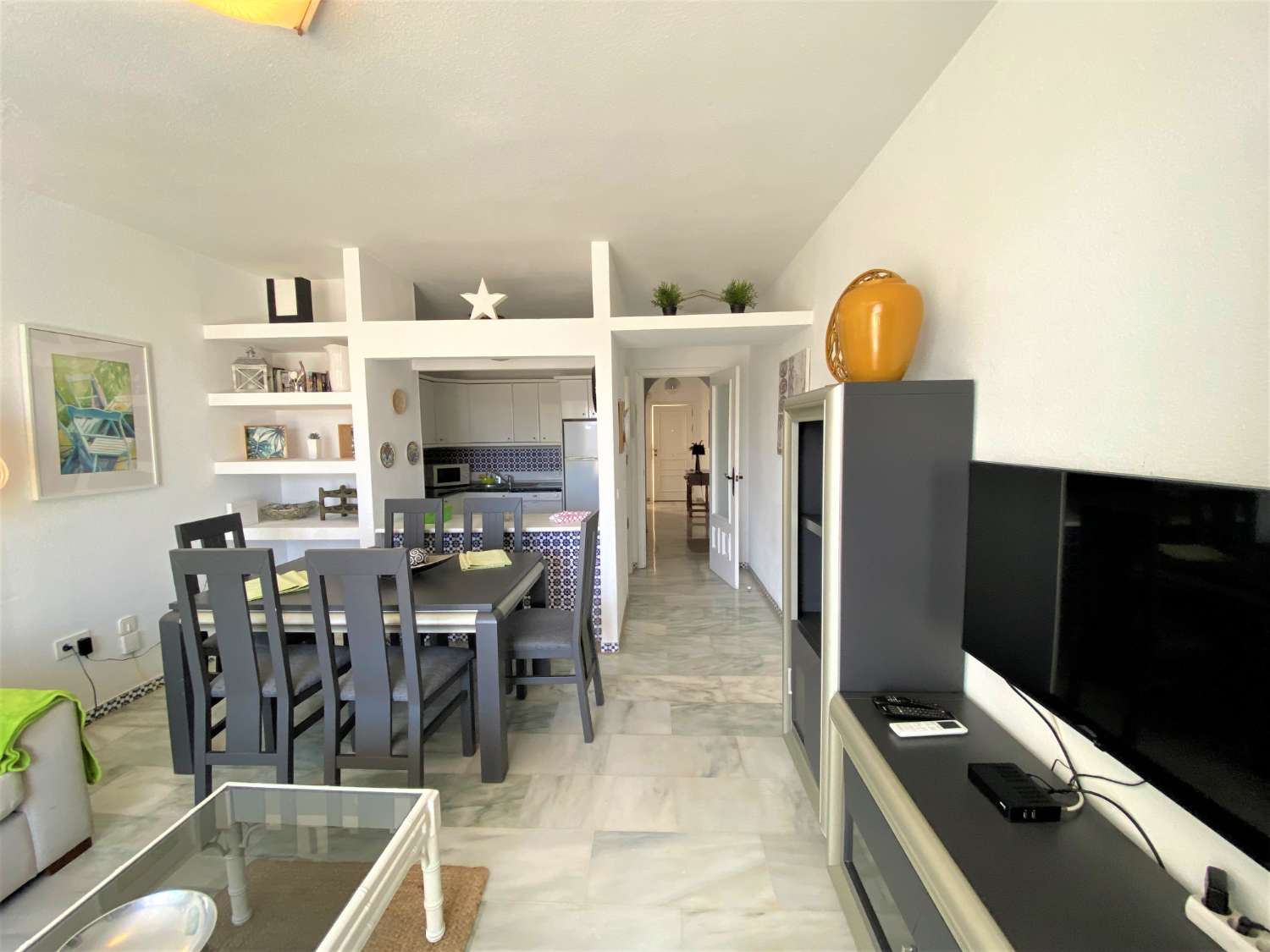 The climate, the sea and the location of this 3-bedroom house is ideal on Fuengirola Beach