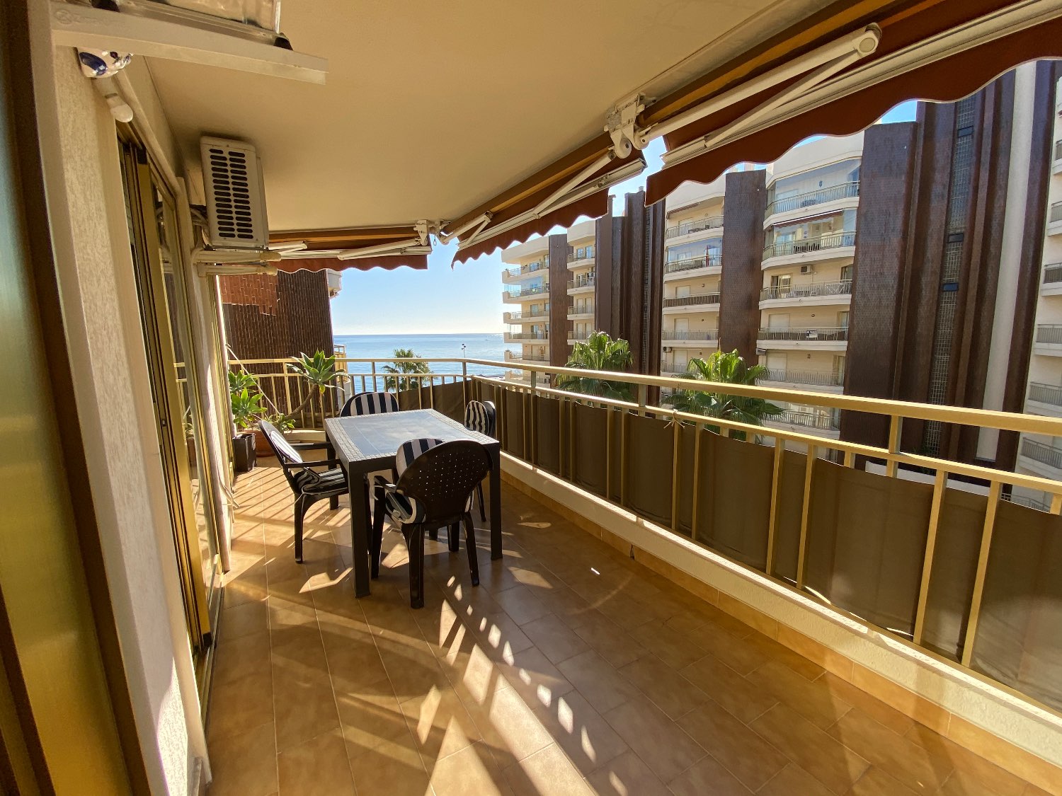 Ferienwohnung direkt am Strand, 2 Schlafzimmer!