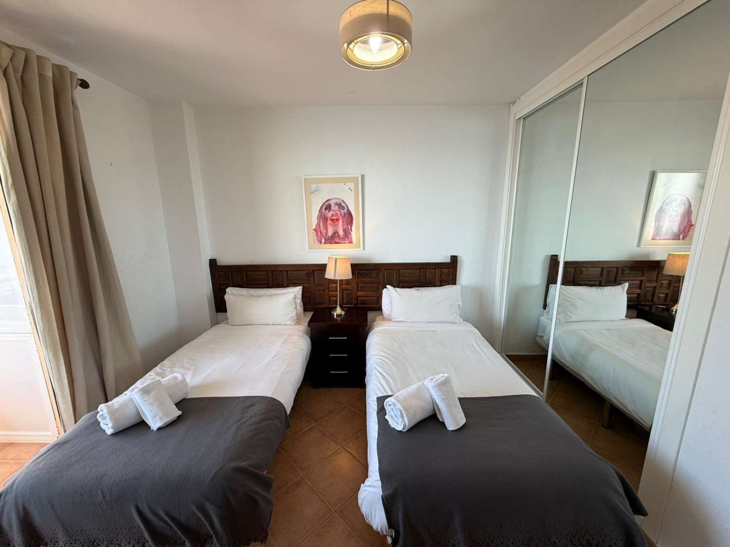 海滩，福恩吉罗拉，1 间卧室，游泳池大海和天空。