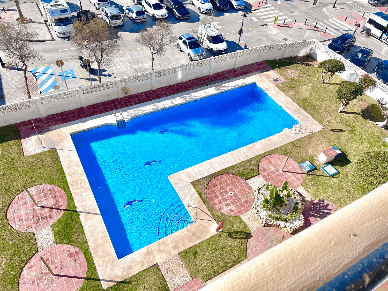 Beach, Fuengirola, 1 bedroom, swimming pool the sea and the sky.