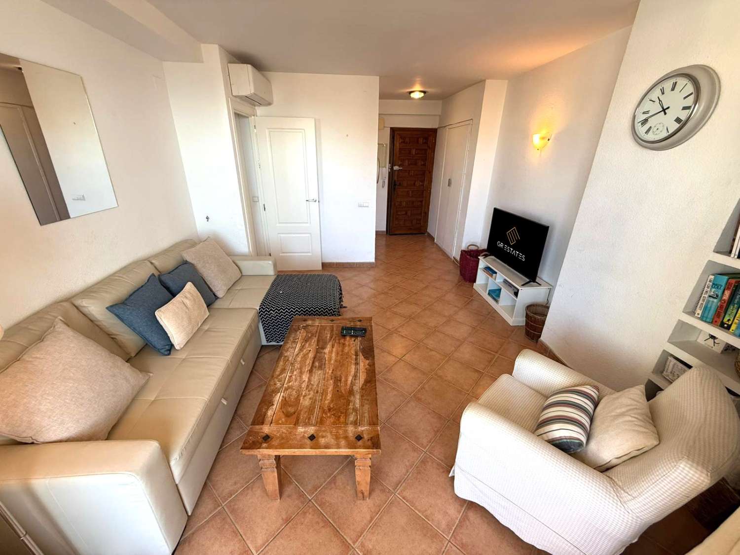 海滩，福恩吉罗拉，1 间卧室，游泳池大海和天空。