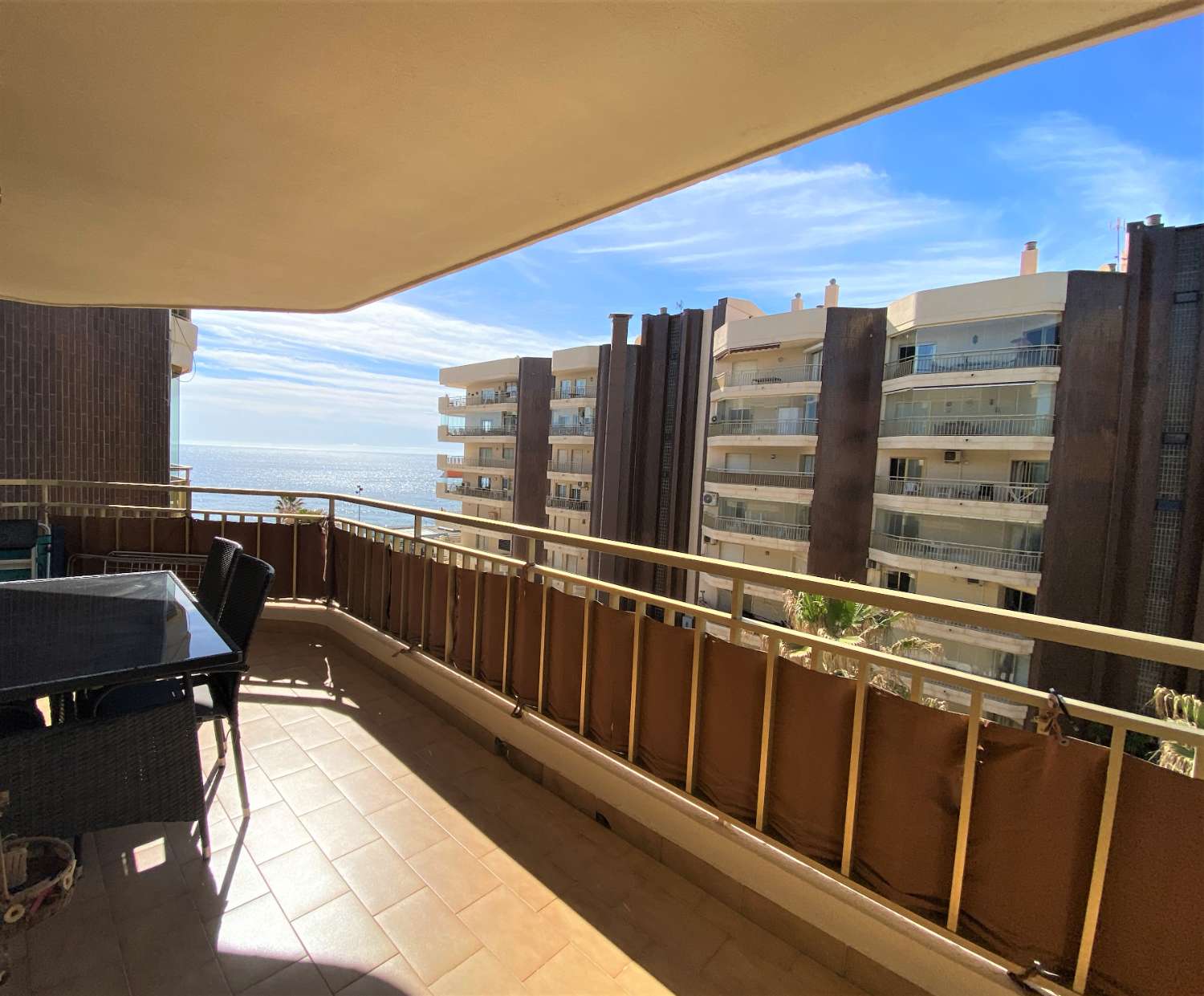 VISTAS AL MAR Y TRANQUILIDAD EN FUENGIROLA, 2 DORMITORIOS ZONA PRIVILEGIADA