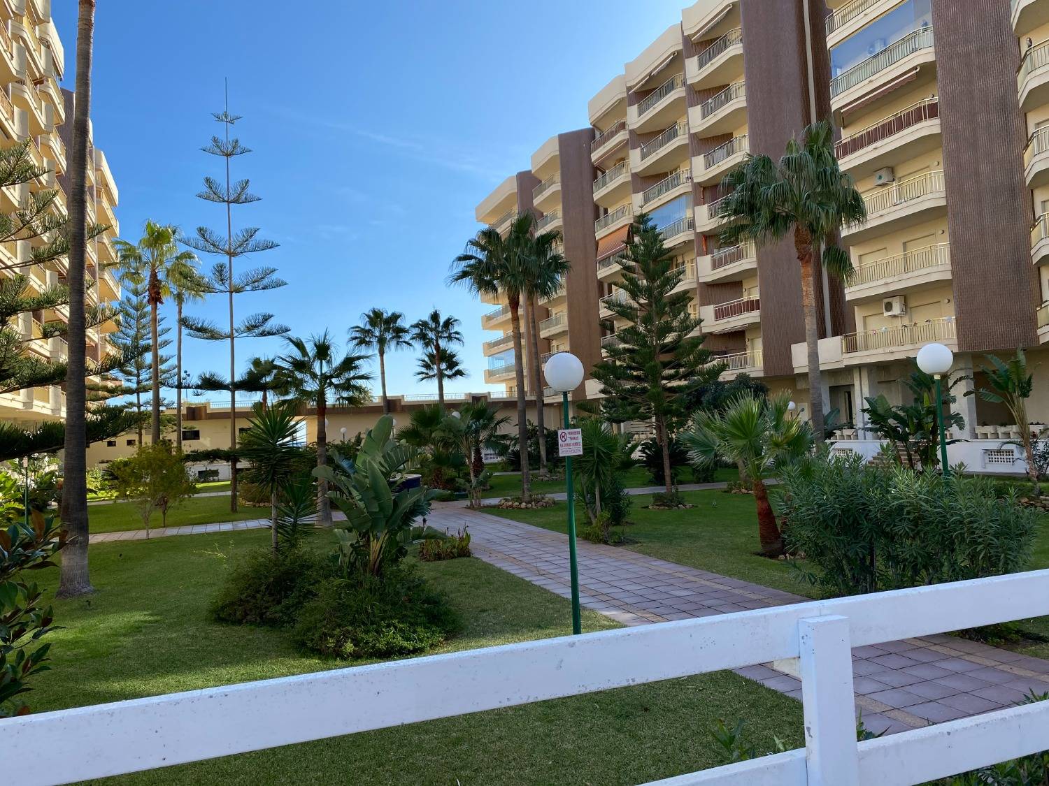 VISTAS AL MAR Y TRANQUILIDAD EN FUENGIROLA, 2 DORMITORIOS ZONA PRIVILEGIADA