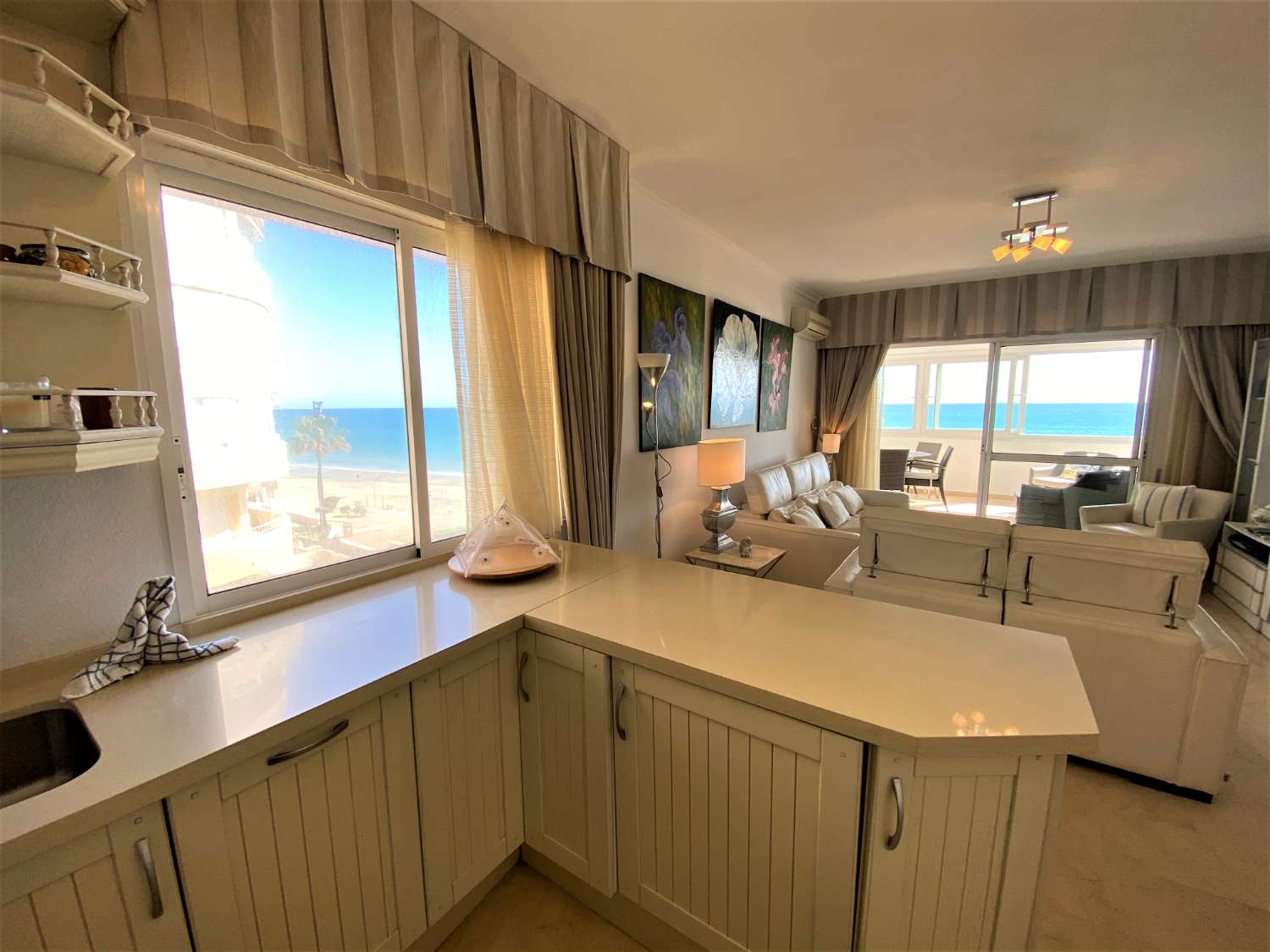 Apartment in first line of beach in Fuengirola