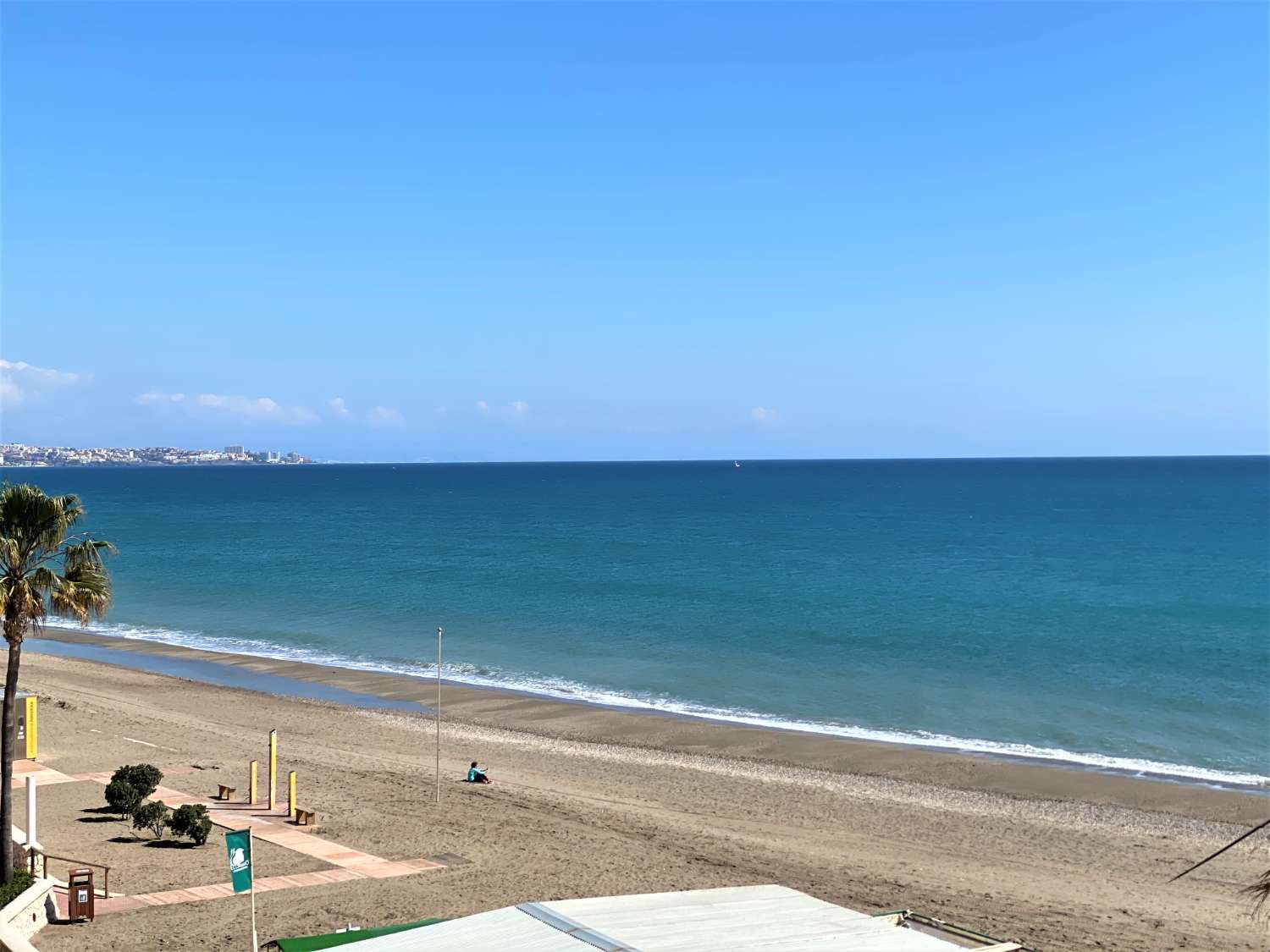 Apartment in first line of beach in Fuengirola